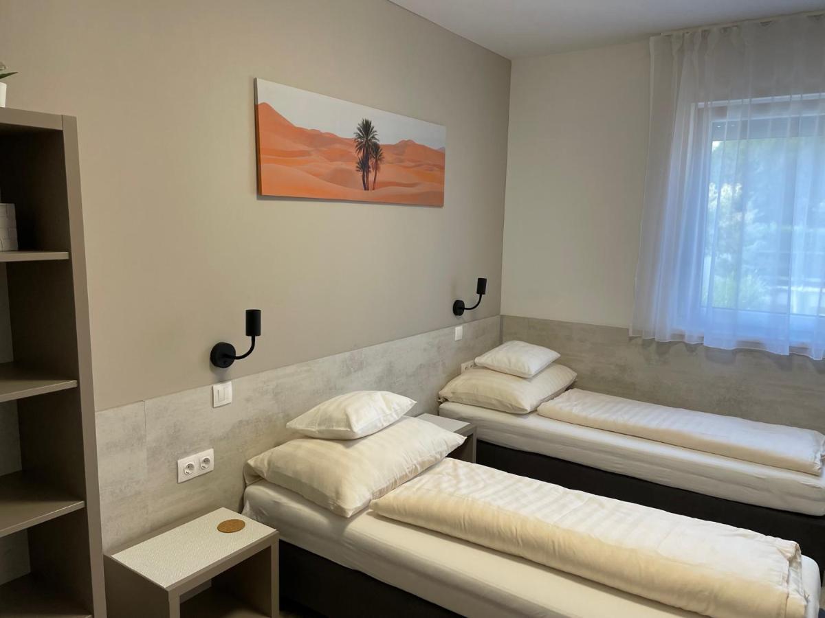 Royalhill Apartman 沃尼奥尔茨沃什海吉 外观 照片